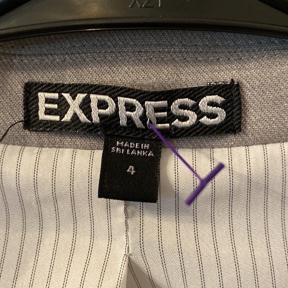 Express one button blazer size small - Picture 2 of 7